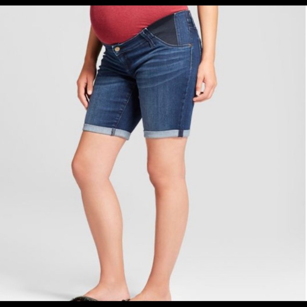 Maternity shorts